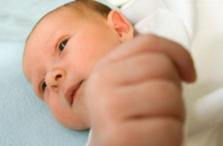 新生兒大便一天幾次是正常？