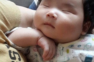 超療癒圓圓寶寶Kimy，相信我包準你一看都會跟我一樣笑到噴飯！