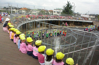 全世界最棒的幼稚園！沒有「教室」的日本創新幼稚園