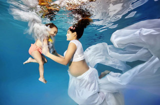 唯美孕婦水下寫真照 靈動如「美人魚」