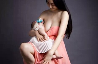看看真实的喂奶！女人们看哭，男人们沉默！